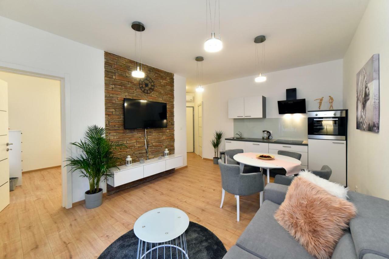 Barbara Apartment Zagreb Bagian luar foto